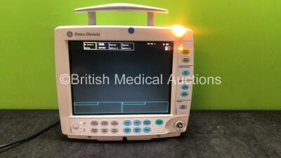 Datex Ohmeda F-FM-00 Patient Monitor Including 2 x SM 201-6 Batteries (Powers Up) *SN 6383790*
