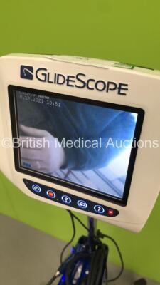 GlideScope Cobalt AVL Monitor on Stand with 2 x Camera Handpieces (Powers Up) * SN AM131905 * - 5
