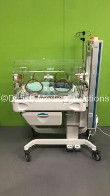 Ohmeda Medical Giraffe Incubator with Mattress (Powers Up - Damage to Door - See Pictures)