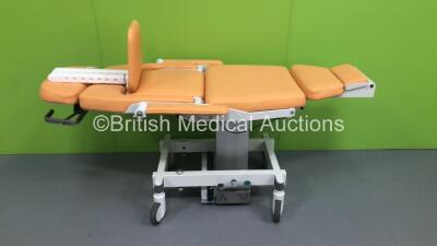 Akrus Electric Patient Examination Couch with Battery (No Power - Suspect Flat Battery)