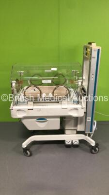 Ohmeda Medical Giraffe Infant Incubator with Mattress (Powers Up)