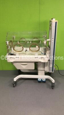 Ohmeda Medical Giraffe Infant Incubator * Missing Mattress and Insert * (Draws Power - Clicking Noise - Blank Screen)