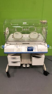 Drager Air-Shields Isolette C2000 Infant Incubator Software Version 3.01 * Missing Mattress * (Powers Up with Error - See Pictures)