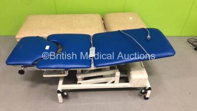 1 x Huntleigh Akron Electric 3-Way Patient Examination Couch with Controller and 1 x Nesbit Evans Hydraulic Patient Examination Couch (No Power-Hydraulics Not Working Fully)