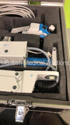 Moller-Wedel Spectra 900 Surgical Microscope in Flight Case with 2 x 12.5 x/17 B Eyepieces,f=200 Lens,Arm and Moller-Wedel FS 1100 Light Source Unit - 9