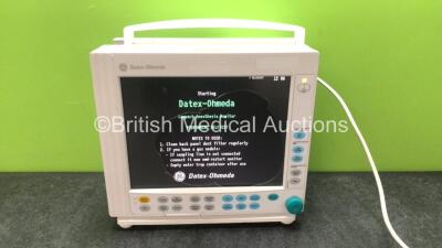 Datex Ohmeda Type F CM1 04 Compact Anesthesia Monitor (Powers Up with Damaged Glass Screen-See Photos) *SN 6305448*