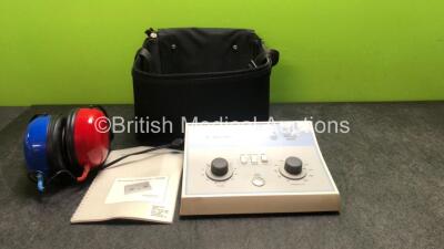 Kamplex AS208 Screening Audiometer in Carry Bag (Powers Up)