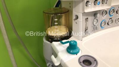 GE Datex Ohmeda Aespire View *Software Version - 06.20* Anaesthesia Machine with Absorber, Bellows, Oxygen Mixer and Hoses (Powers Up) *APHR00734* - 6