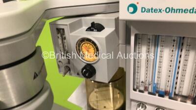 Datex-Ohmeda Aestiva/5 Anaesthesia Machine with Aestiva 7900 SmartVent Software Version - 4.8 PSVPro with Absorber, Bellows, Oxygen Mixer and Hoses (Powers Up, Missing Draw) *AMRS00205* - 5