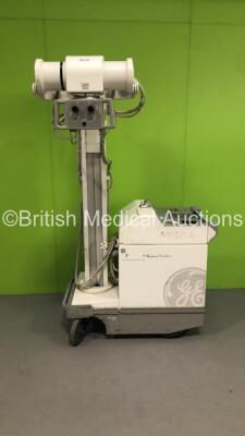 GE AMX4 Plus Mobile X-Ray Model 2236420 with Exposure Hand Trigger and Key (Powers Up with Stock Key-Key Not Included-Damage to Display and Top Trim,General Marks to Trim-See Photos) * SN 957054WK0 * * Mfd Sept 2000 *