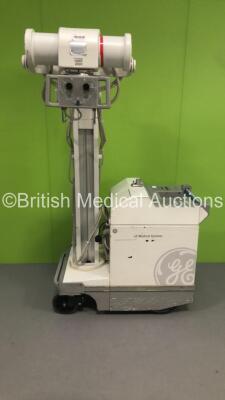 GE AMX4 Plus Mobile X-Ray Model 2236420 with Exposure Hand Trigger and Key (Powers Up with Key-Key Included-Scratch to Display and General Marks to Trim-See Photos) * SN 955247WK2 * * Mfd July 2000 *