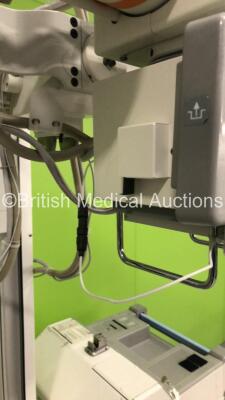 GE AMX4 Plus Mobile X-Ray Model 2275938 with Exposure Hand Trigger and Key (Powers Up with Key-Key Included-General Marks to Trim-See Photos) * SN 995217WK7 * * Mfd Nov 2004 * - 4
