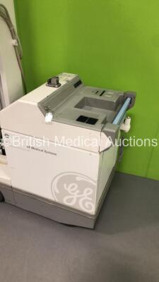 GE AMX4 Plus Mobile X-Ray Model 2275938 with Exposure Hand Trigger and Key (Powers Up with Key-Key Included-General Marks to Trim-See Photos) * SN 995217WK7 * * Mfd Nov 2004 * - 6