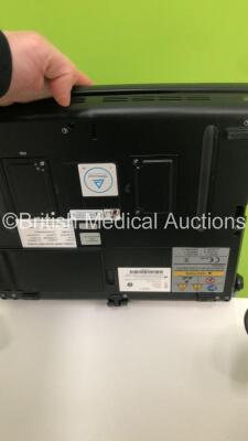 GE Logiq e Portable Flat Screen Ultrasound Scanner Software Version R9.0.2 with 3 x Transducers/Probes (1 x L4-12TRS * Mfd June 2015 *,1 x 3SCRS * Mfd August 2015 * and C1-5RS * Mfd July 2015 *) with Power Supply on GE Advanced Isolation Cart (Powers Up-S - 16