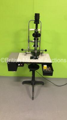 Haag Streit Bern SL 900 Slit Lamp with 2 x 10x Eyepieces on Table (Powers Up with Good Bulb) * SN B9003164 *