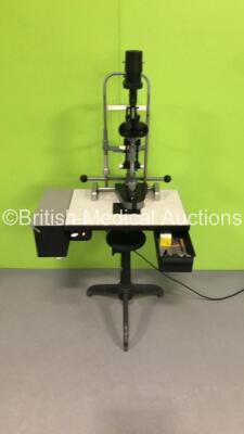 Haag Streit Bern SL 900 Slit Lamp with 2 x 10x Eyepieces on Table (Powers Up with Good Bulb) * SN B9003164 * - 2