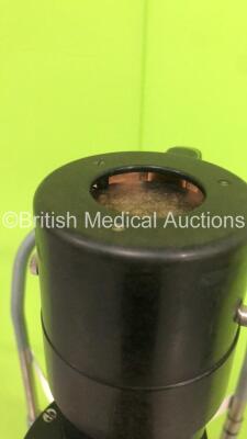 Haag Streit Bern SL 900 Slit Lamp with 2 x 10x Eyepieces on Table (Powers Up with Good Bulb) * SN B9003164 * - 6