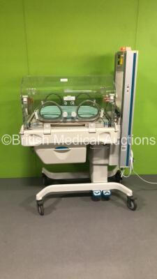 Ohmeda Medical Giraffe Infant Incubator with Mattress (Powers Up with Alarm)