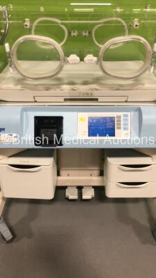 Drager Isolette 8000 Infant Incubator Software Version 4.11 * Missing Side Latch * (Powers Up) - 3