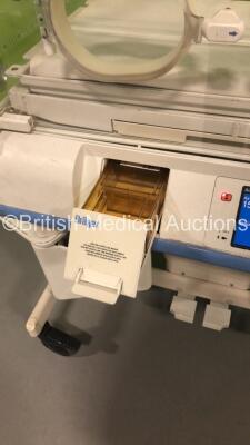 Drager Air-Shields Isolette C2000 Software Version 3.01 with Mattress (Powers Up with Error-See Photos) - 4