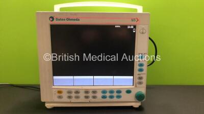 Datex-Ohmeda S/5 Compact Anaesthesia Monitor (Powers Up) *FS0111002 / 6114074* - 2