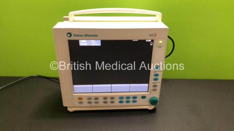 Datex-Ohmeda S/5 Compact Anaesthesia Monitor (Powers Up with SRAM Error) *FS0111077 / 6114075*