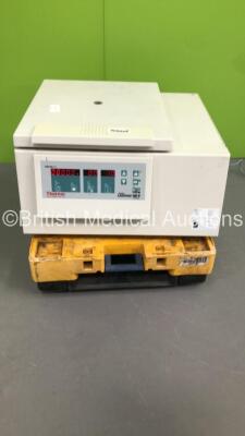 Thermo Scientific Heraeus Labofuge 400 R Centrifuge (Powers Up-Skate Not Included) * SN 41617110 *