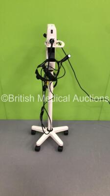 Welch Allyn Solarc Light Source Unit on Stand with 1 x Welch Allyn Headlight Ref 49540 (Powers Up) * Asset 11220 *