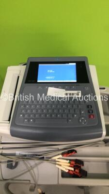 GE MAC 1600 ECG Machine on Stand with 1 x 10-Lead ECG Lead (Powers Up) * SN SDE09500020NA * * Mfd 2009 * - 2