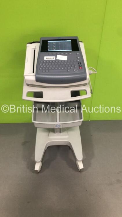 GE MAC 1600 ECG Machine on Stand with 1 x 10-Lead ECG Lead (Powers Up) * SN SDE14500075NA * * Mfd 2014 *