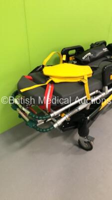 Ferno Pegasus Hydraulic Ambulance Stretcher with Mattress (Hydraulics Tested Working) - 7