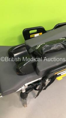 Ferno Megasus Heavy Duty Hydraulic Ambulance Stretcher with Mattress and Head Rest (Hydraulics Tested Working) - 4