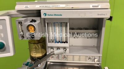 Datex-Ohmeda Aestiva/5 Anaesthesia Machine with Datex-Ohmeda Aestiva 7900 SmartVent Software Version 4.8 PSVPro, Bellows, Absorber and Hoses (Powers Up) *S/N AMRQ00168* - 3