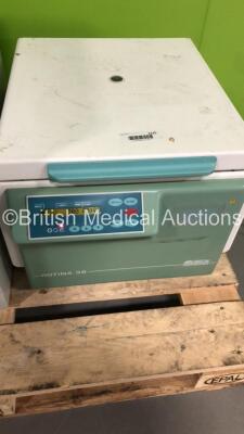 Hettich Rotina 38 Centrifuge (Powers Up) * On Pallet * - 6