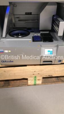 Qiagen QiaCube Fully Automated Liquid Handling/Purification System (Powers Up) - 7