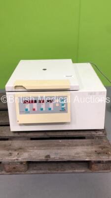 Heraeus Function Line Centrifuge (Powers Up-Slight Damage to Trim-See Photos)