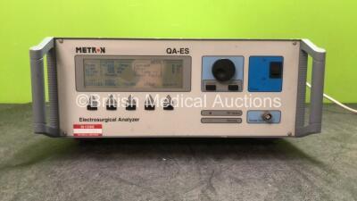 Metron QA-ES Electrosurgical Analyzer Unit Software Version 1.30 (Powers Up) *SN 5175*