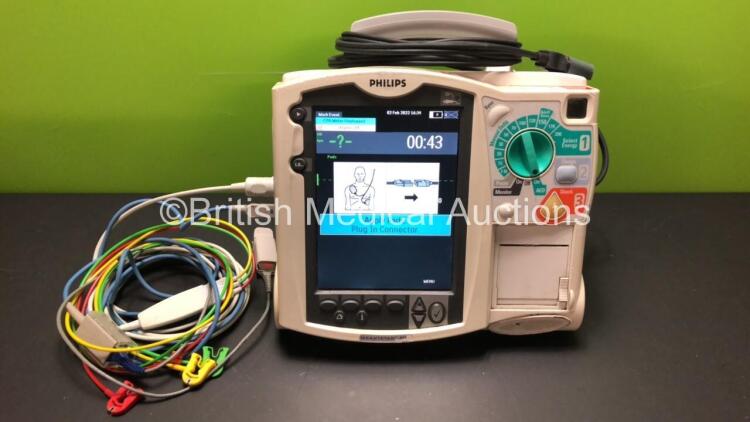 Philips MRx Defibrillator Including C02, SpO2, ECG, NBP, Pacer and Printer Options with 1 x Battery, 1 x Power Module, 1 x Paddle Lead, 1 x 3 Lead ECG Lead and 1 x SpO2 Lead with Finger Sensor (Powers Up)