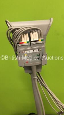 GE MAC 1600 ECG Machine on Stand with 10 Lead ECG Leads (Powers Up) *S/N SDE14500038NA* - 3