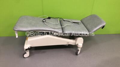 Huntleigh 3 Way Electric Patient Examination Couch with Controller (Powers Up - Damage to Wiring - See Pictures) *S/N A6732/8/NS1498*