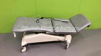 Huntleigh 3 Way Electric Patient Examination Couch with Controller (Powers Up - Damage to Wiring - See Pictures) *S/N A6732/8/NS1498* - 2