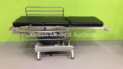 Anetic Aid QA2 Hydraulic Patient Couch with Mattress (Hydraulics Tested Working)