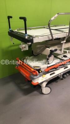 5 x Huntleigh Lifeguard Hydraulic Patient Trolley and 1 x Linet Spirit Hydraulic Patient Trolley (1 x Lifeguard in Picture - 5 In Lot) - 3