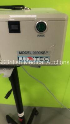 Luxtec Model 9300XSP Light Source on Stand (Powers Up with Good Bulb) *S/N 01104065* - 4