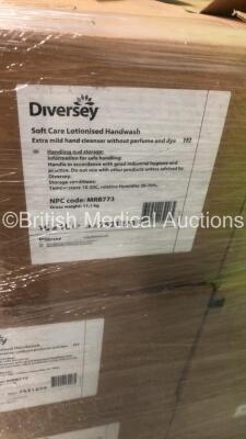 Pallet of 47 x Boxes of Diversey Soft Care Lotionized Hand Wash (Each Box Has 6 Bottles in - 282 Bottles Total) - 3