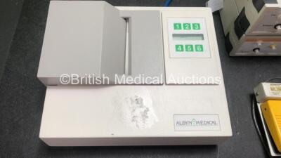 Mixed Lot Including 1 x Albyn Medical 2300 Reader (Powers Up) 1 x EME Medical Infant Flow NCPAP Driver Oxygen Meter (Powers Up with Alarm) 1 x Monopolar Footswitch, 2 x Zan Oxi 600 USB Units (Both Untested Due to Missing Power Supplies) 1 x S&W Diascope D - 2