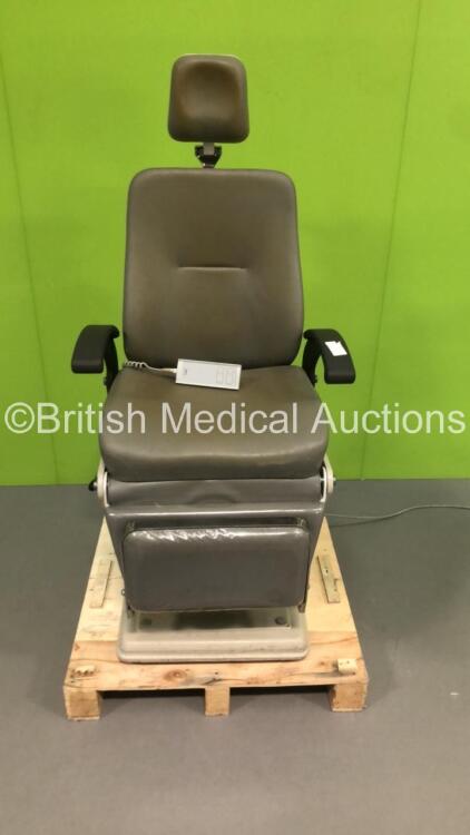 AR-EL 2061-2 Electric Chair with Controller (Powers Up) *S/N FS0106711* **Pallet**