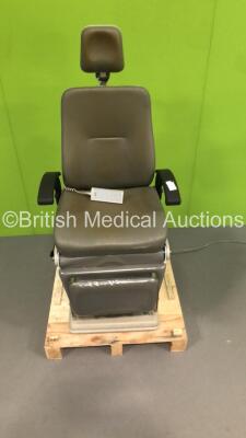 AR-EL 2061-2 Electric Chair with Controller (Powers Up) *S/N FS0106711* **Pallet** - 2