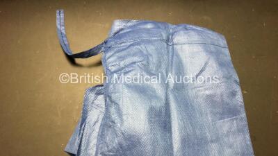 Job Lot of Approximately of 192 x Barrier Ref.21710-20 Surgical Shirts and 150 x Barrier Ref.21710-20 Trousers (Small and Large) - 3