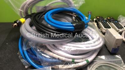 Mixed Lot Including 5 x Hoses, 1 x Tubing Length, 1 x Covidien Ref 10076644 SpO2 Module, 2 x Philips Ref 865244 Controllers, 3 x Light Braces and approximately 10 x Serres Ref 57908 Silicone Vacuum Tubing *SN 561249A478, DE12517077, DE02773214* - 2